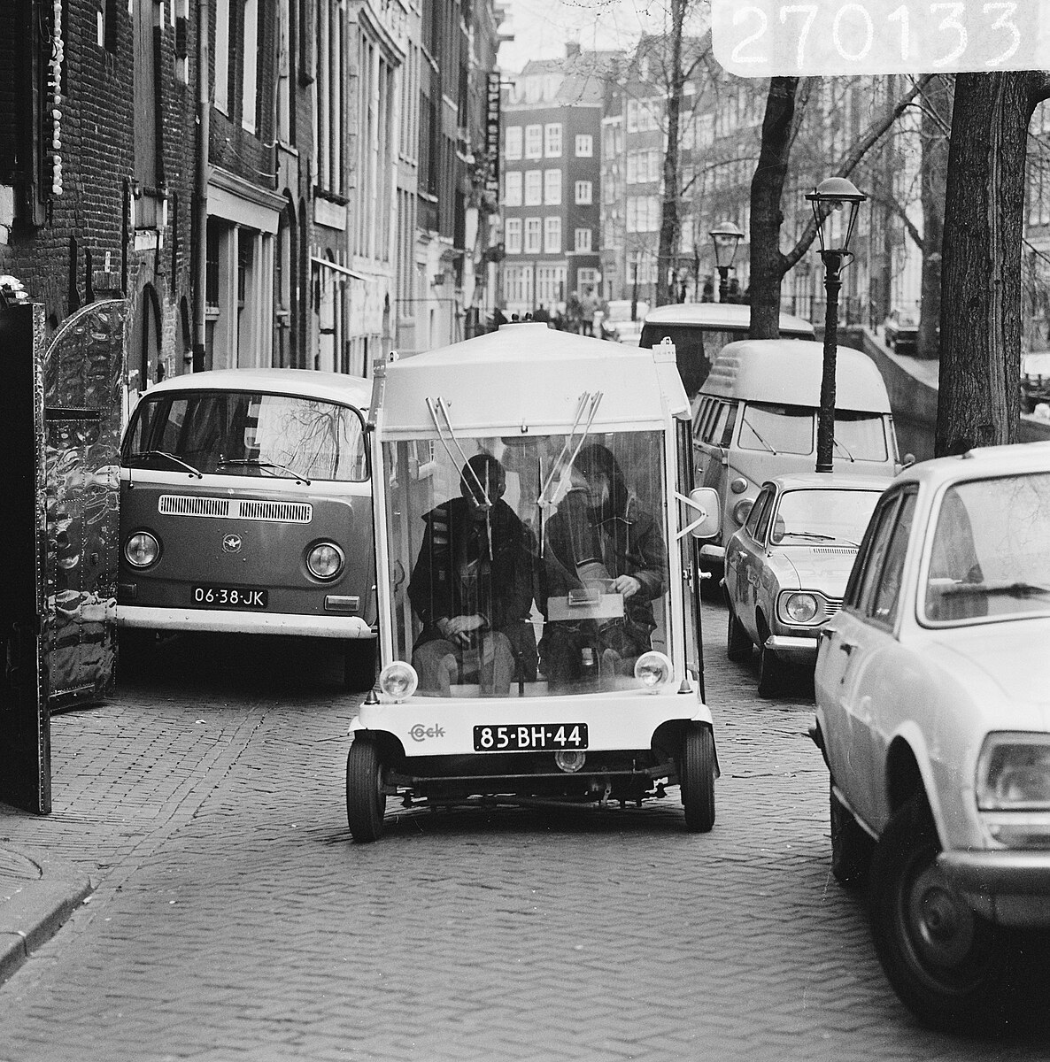 Witkar Amsterdam ©Nationaal Archief: Rob Mieremet | Anefo via Wikimedia Commons 