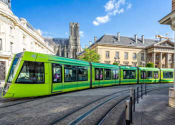 Mobility as a Service France interconnected © Njarvis5 | Dreamstime.com