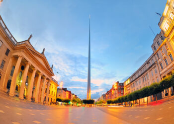 Dublin Spire green decarbonisation © Laurentiu Iordache | Dreamstime.com