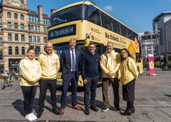 Madchester Smiths tap go bus Burnham (image: Vix)