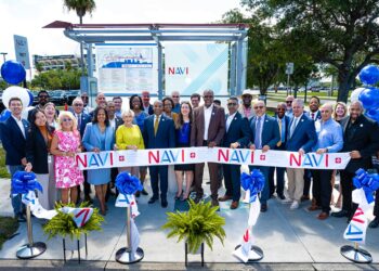 AV Oxa Jacksonville Holon Nat Ford (© Jacksonville Transportation Authority)
