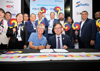 ITS Korea and ITS Canada sign MoU at ITS World Congess