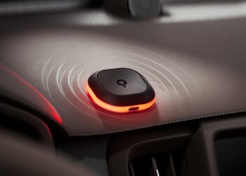 TomTom alert road assistant LED (image: TomTom)