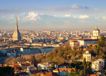 Turin Moovit GTT app © Marco Saracco | Dreamstime.com