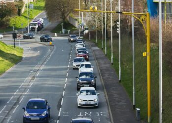 front-facing overhead images detect violations (image: Jenoptik)
