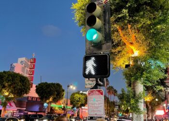 Traffic signal Inrix Hollywood Boulevard © ITS International | Adam Hill
