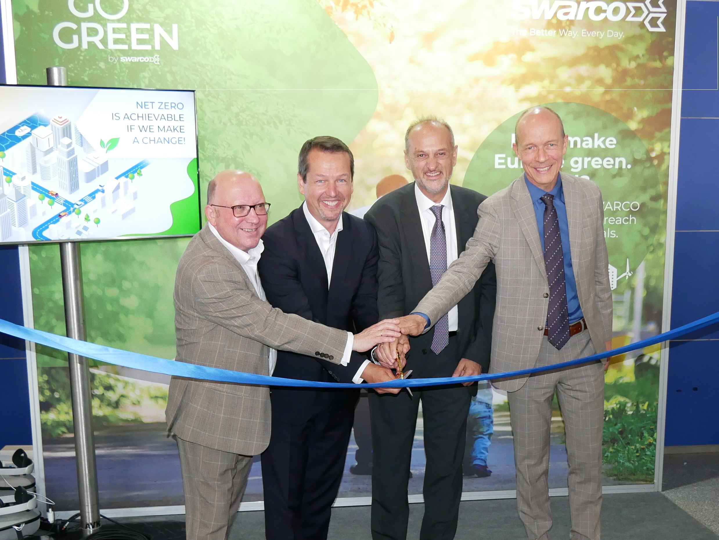 From left to right: Ertico CEO Joost Vantomme, Swarco CEO Michael Schuch, Ertico chairman Angelos Amditis and Herald Ruijters from DG Move/European Commission (image: Swarco/Neumann) Green decarbonisation urban mobility virtual reality (image: Swarco/Neumann)